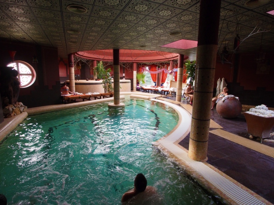 Bikal-Marokkói fürdő