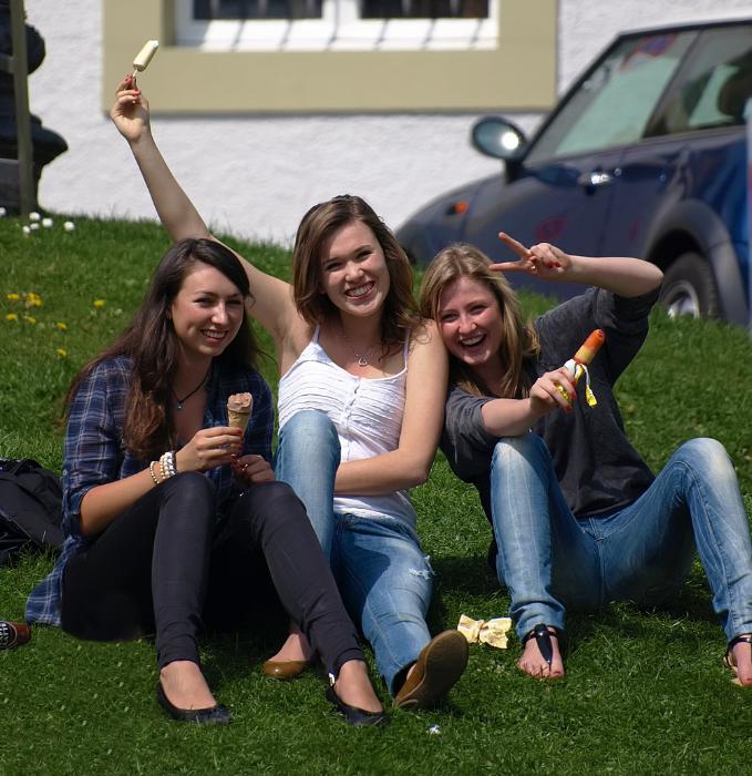 Egyetemista lányok Lausanne-ban